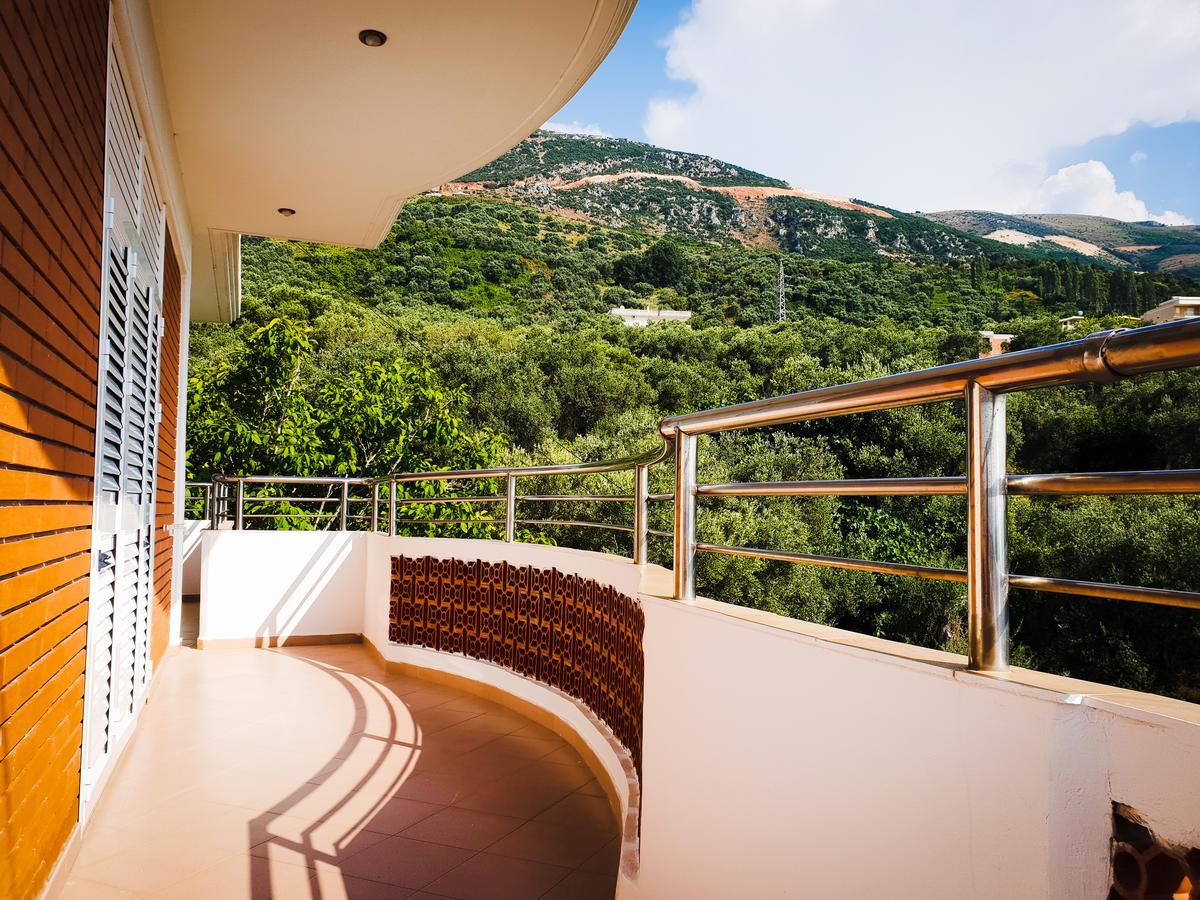 Lux Apartments Vlore Exterior photo